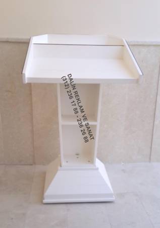 Konuşma Kürsüsü Arkadan Görünüşü