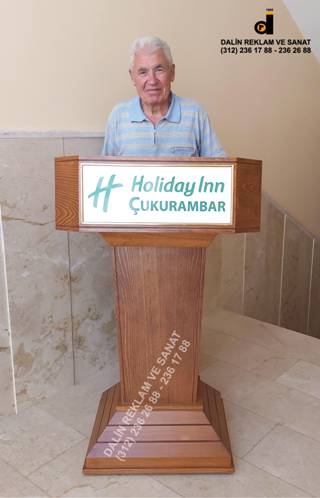 KONUŞMA KÜRSÜSÜ HİTAP KÜRSÜSÜ KONUŞMACI KÜRSÜSÜ GENİŞ ALINLI CEVİZ RENKLİ PRİZMATİK