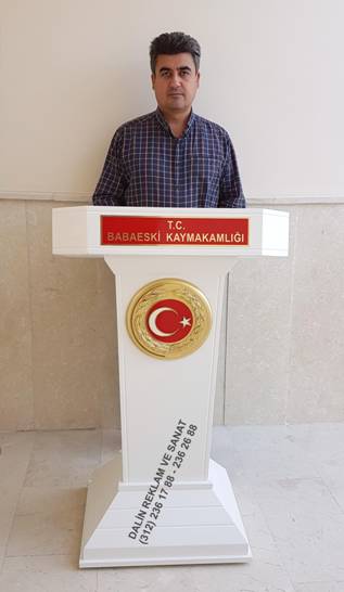KREM LAKE BOYALI PRİZMATİK KAYMAKAMLIK KONUŞMA KÜRSÜSÜ